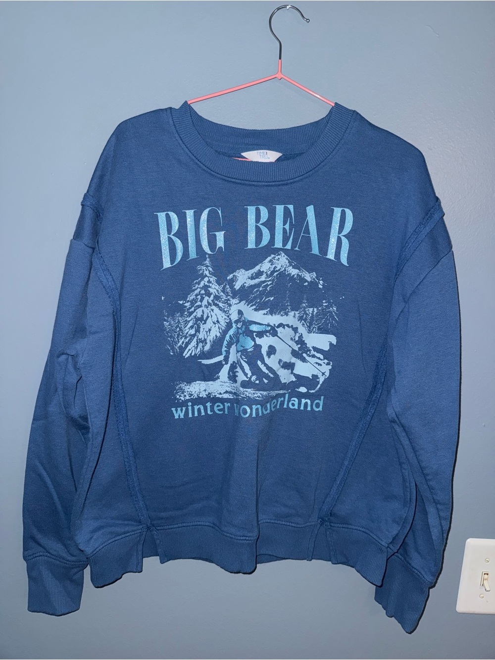 Time and Tru Blue Big Bear Winter Wonderland Graphic Sweatshirt